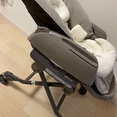 取引中】コンビ ネムリラ 電動 バウンサー ハイローチェアー