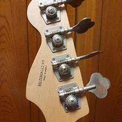 【終了】エレキベース Squier JBASSの画像