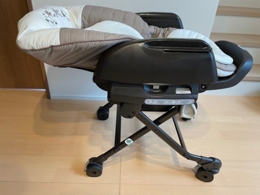 【値下げしました！】コンビ　電動ハイローチェア