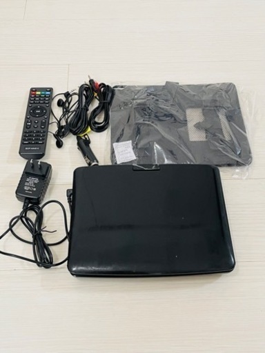 ★画面に線が入りますが再生できます　ポータブルブルーレイプレーヤー