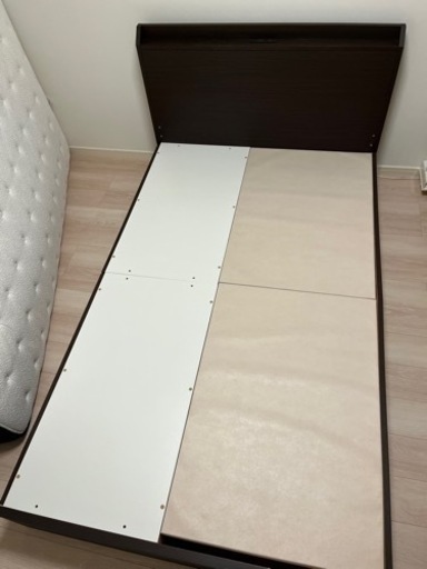 【値下げ】ニトリ・収納付きセミダブルベッドフレーム