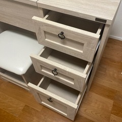 ニトリ　ドレッサーデスク　の画像