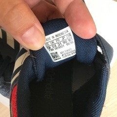 アディダス　19cmの画像