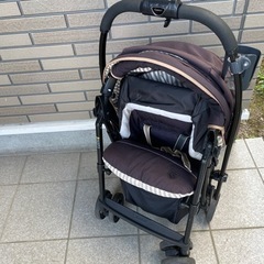 combi ベビーカーの画像