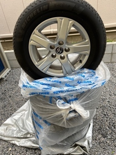 【取引済】スタッドレスタイヤ　4本　ヴェルファイア　アルファード　純正