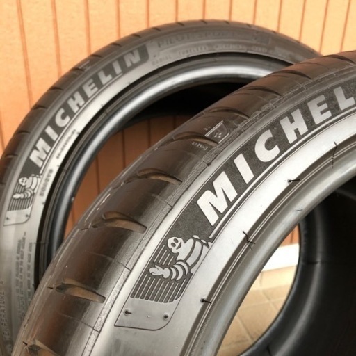 【値下げ】ミシュラン パイロットスポーツ4s 235/40ZR18（2本）