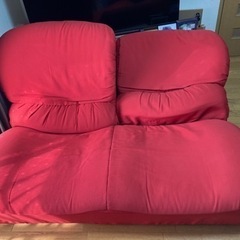 リクライニングソファ　赤の画像