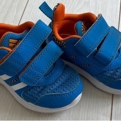 adidas 12cm 子どもシューズの画像