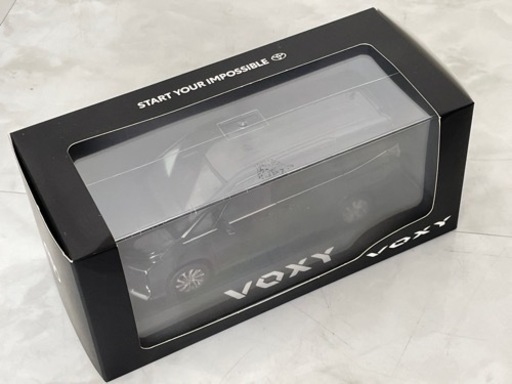 【VOXY 2022年式(90系) ミニカー 1/30(非売品)】
