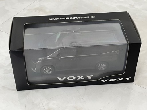 【VOXY 2022年式(90系) ミニカー 1/30(非売品)】