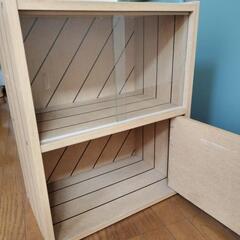 カラーボックス ガラス引戸 扉付きの画像