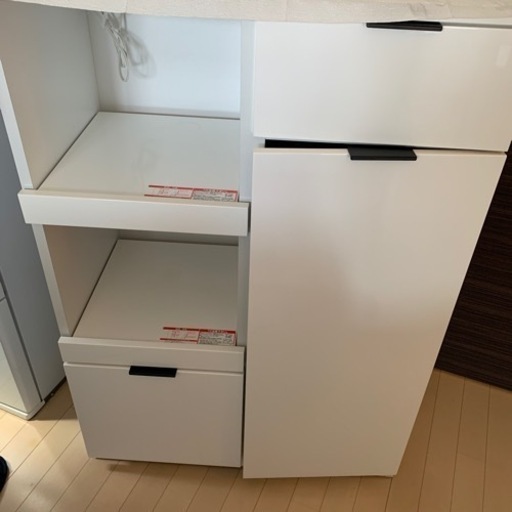 キッチン収納棚