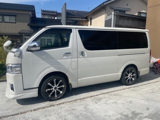 ハイエース　タイヤホイール　マーテルギア　ビースト