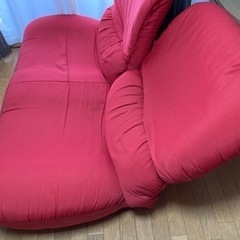 リクライニングソファ　赤の画像