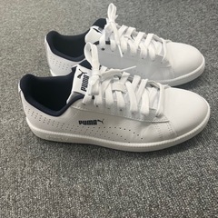PUMAスニーカーの画像