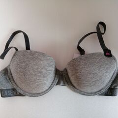 La Senza ランジェリー ブラジャー (新品未使用)