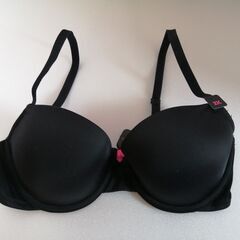 La Senza ランジェリー ブラジャー.  (新品未使用)