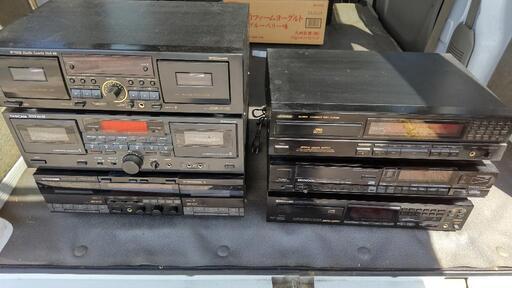 カセットデッキ3台　CDプレーヤー3台　全て未チェック、ジャンク出品です　オーディオ機器