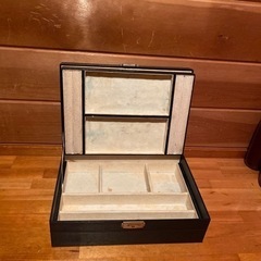 アクセサリーケースの画像