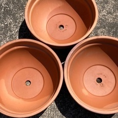 イタリア製テラコッタ、角鉢・丸鉢の画像