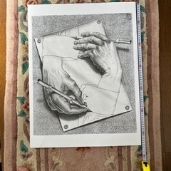 期間限定掲載　エッシャー　だまし絵　描く手　引き取り限定
