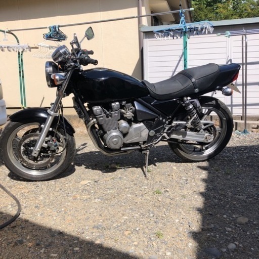 Kawasakiゼファー 400 代理出品です。