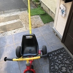 【受け渡し決定済】手押し棒つき三輪車　