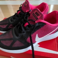 NIKE シューズ　25.5cmの画像