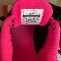 NIKE シューズ　25.5cmの画像