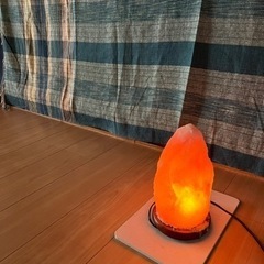 ヒマラヤ岩塩ランプの画像