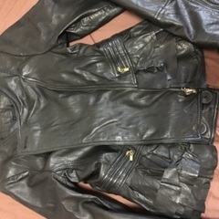 イタリア製　羊革100% レディースジャケット　ブルゾン