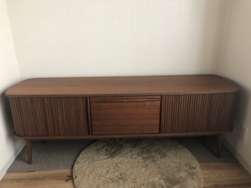 木目調のテレビ台　160センチ