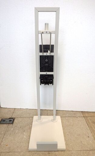 新札幌発 掃除機スタンド dyson V6シリーズ用 純正ブラケット付き  高さ調節可 / 1693