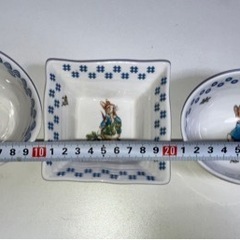 【⭐︎ﾋﾟｰﾀｰﾗﾋﾞｯﾄお皿3種】の画像