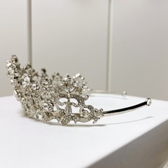 ウェディング ティアラ ラインストーン クラウン ヘッドドレス ブライダル 結婚式 花嫁 ニ次会 撮影 披露宴 ヘアアクセサリーの画像