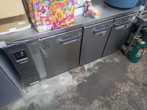 業務用冷蔵庫コールドテーブル