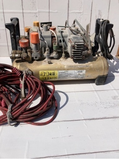 コンプレッサー