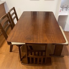 [お渡しする方決定しました。]ニトリ　伸長式ダイニング4点セット