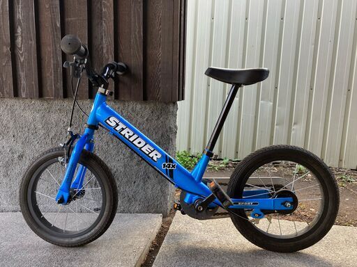 STRIDER 14x　ペダル付ストライダー　プロテクター／説明書付