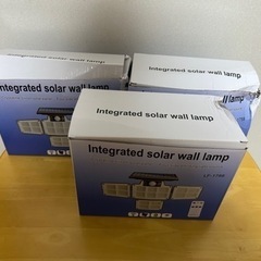 訳あり　箱折れ　新品3個セット　ソーラーライト屋外 防水センサーライト の画像