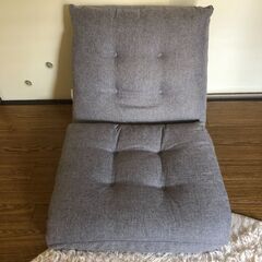 [Sayonara sale, Mitaka] Nitori kotatsu, floor chair, mirror, oven toaster, rice cooker, trash bin, carpet, metal shelf, storage boxesの画像