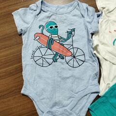 babygap 70cm ロンパースセットの画像