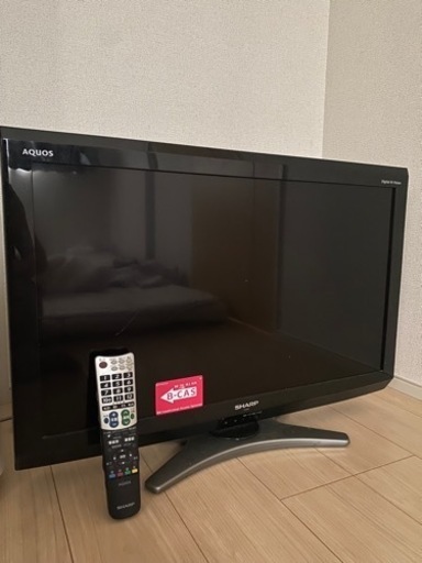 AQUOS 32型　B-CAS、リモコンあり