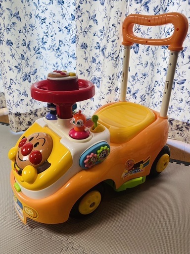 アンパンマンよくばりビジーカー２（押し棒＋ガード付き）（割引あり）
