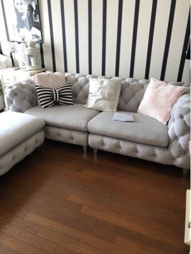 ソファー　3人掛けオットマン付き