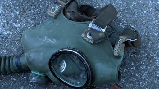 世界の終末　日本軍コスブレ　ホンモノ　ガスマスク