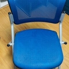 中古の椅子の画像