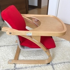 幼児ご飯食べる椅子の画像