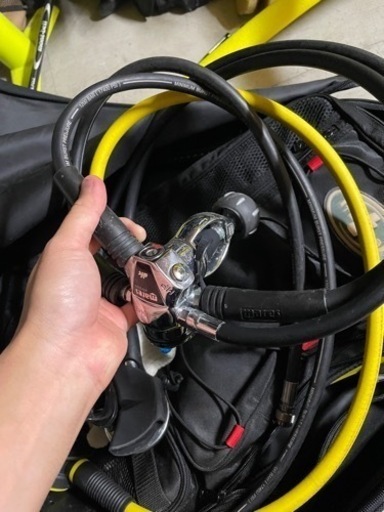 スキューバダイビング　レギュレーター