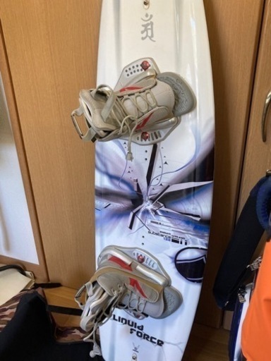 ウェイクボード　リキッドフォース